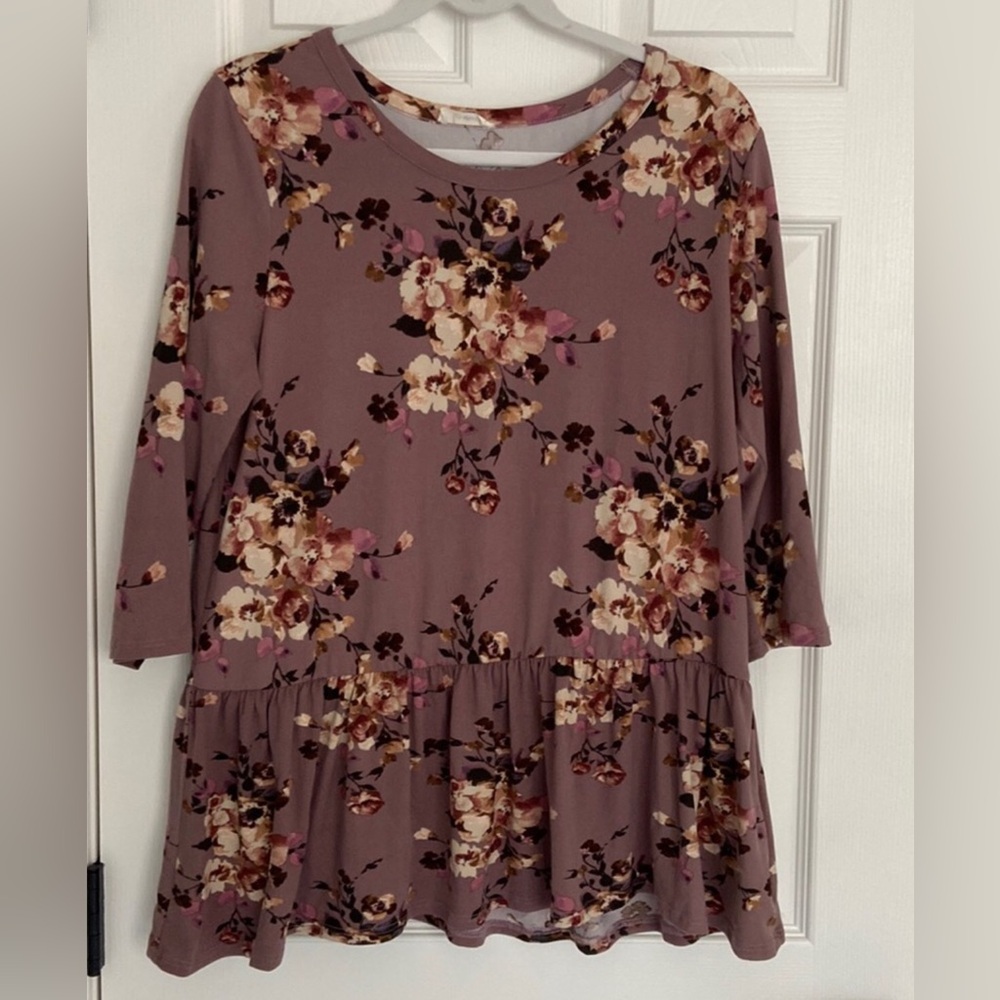 Les Amis size L floral top